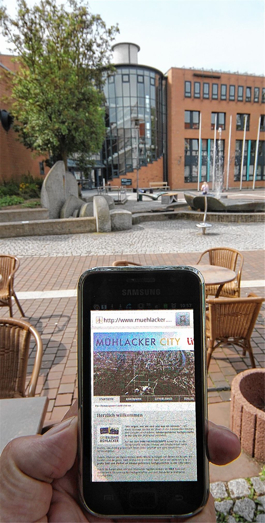 Auch ohne Vertrag überall in der Innenstadt gratis ins Internet? Bislang ist das nur eine Vision, doch hinter den Kulissen wird bereits über ein Angebot für ein freies WLAN diskutiert.