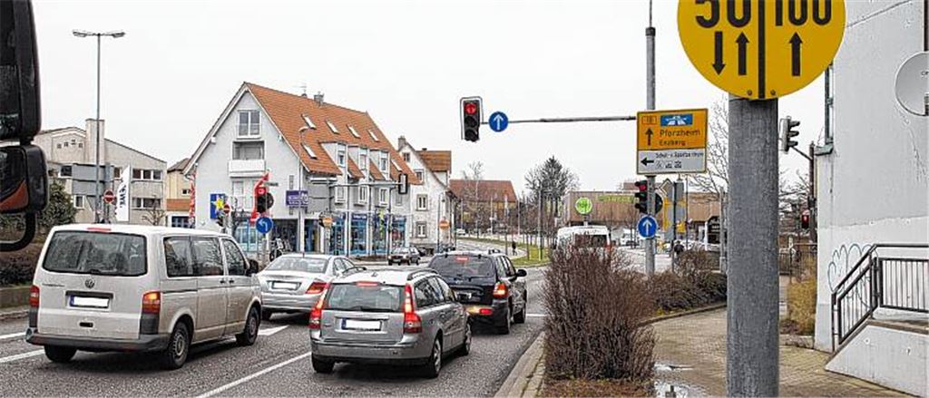 Auch sie hängt am Verkehrsrechner: die Ampel an der Einmündung B10/Rappstraße. 