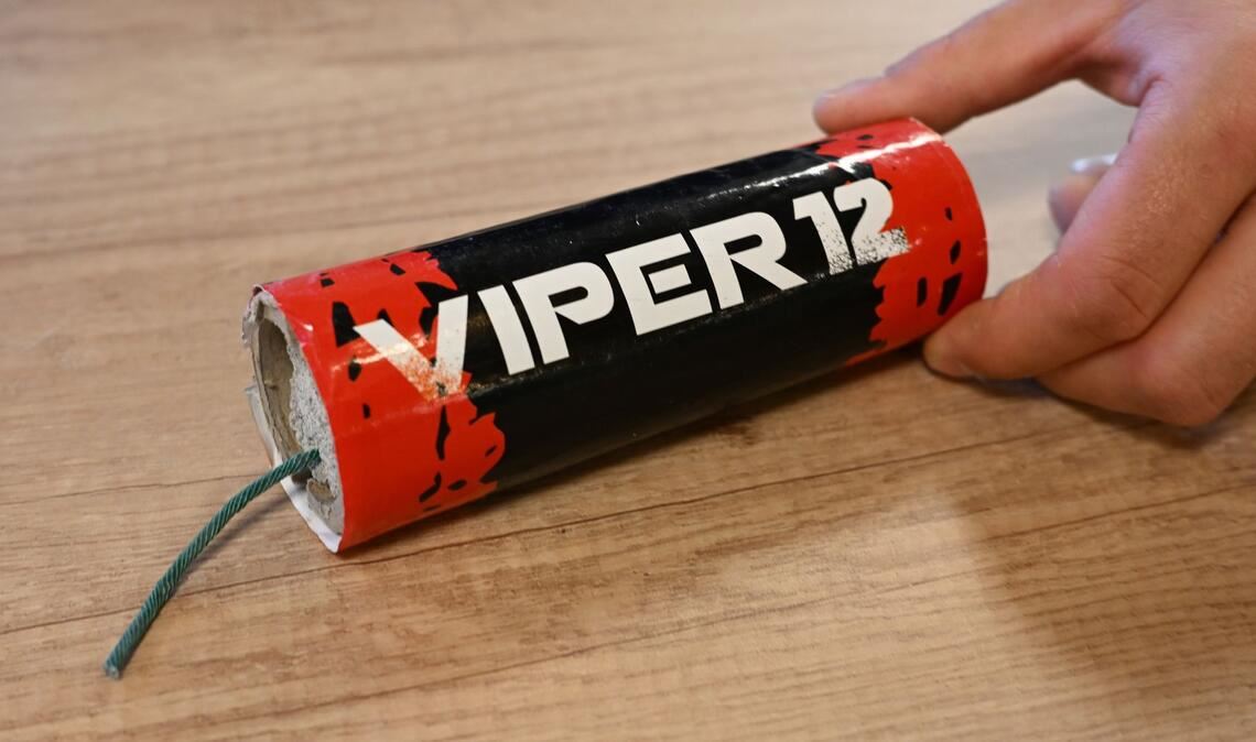 Auch solche Knallkörper setzen kriminelle Banden ein.