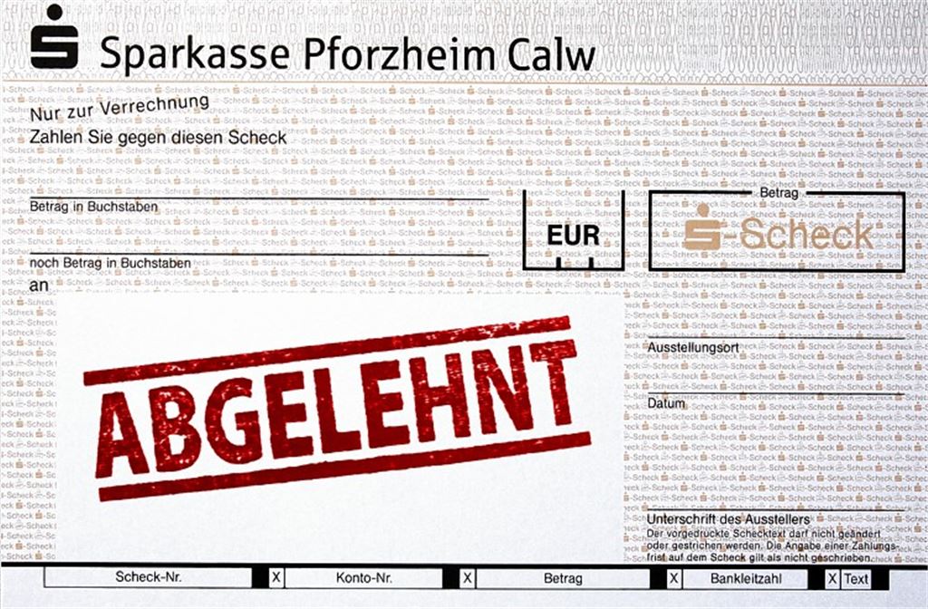 Auch wenn das Geld knapp ist, verzichtet Illingen auf eine Spende von der Sparkasse. Montage: MT