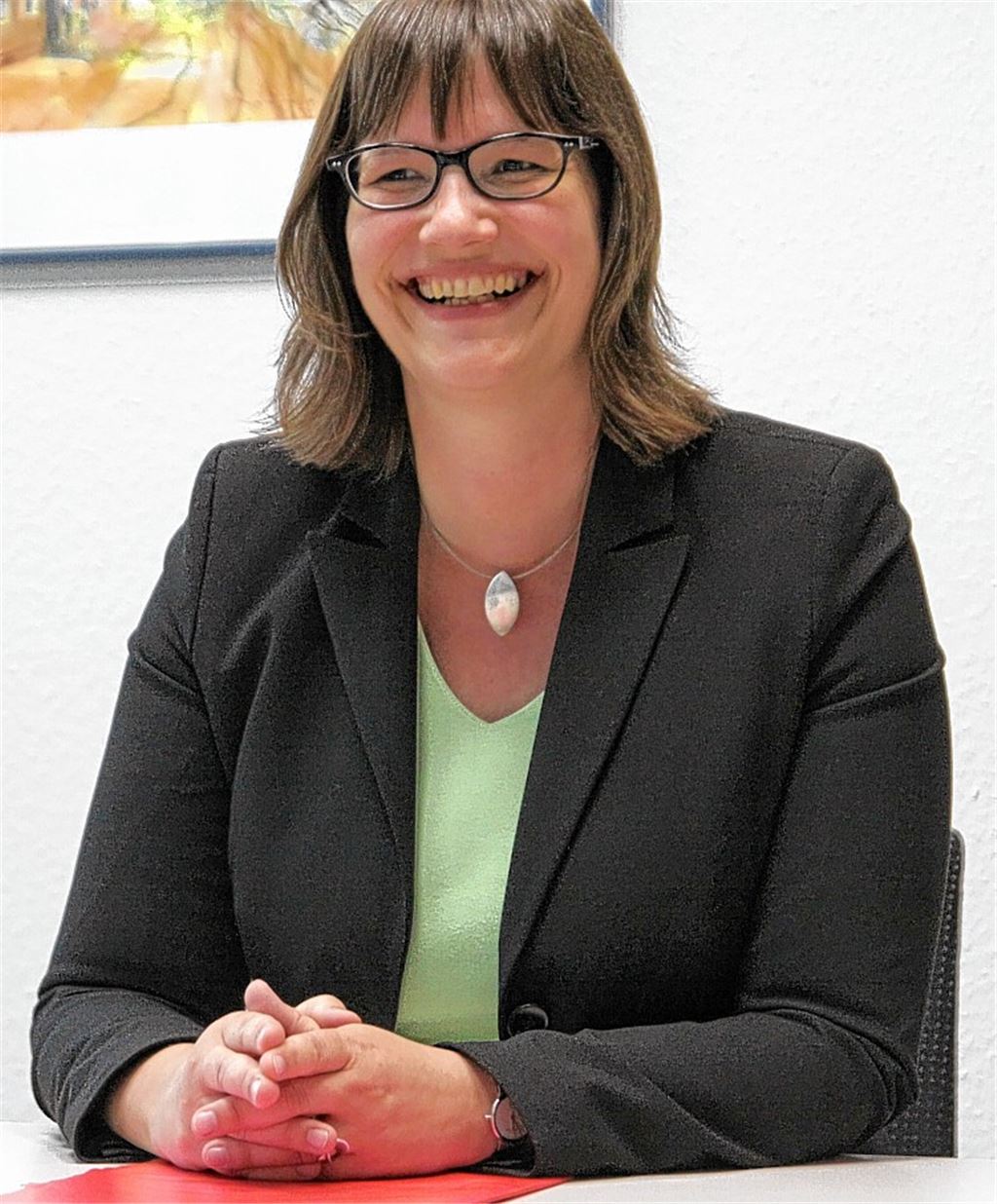 Auch wenn sich die Oberstaatsanwältin Sandra Bischoff bei ihrem Job mit den Schattenseiten des menschlichen Daseins beschäftigt, hat sie das Lachen nicht verlernt. 