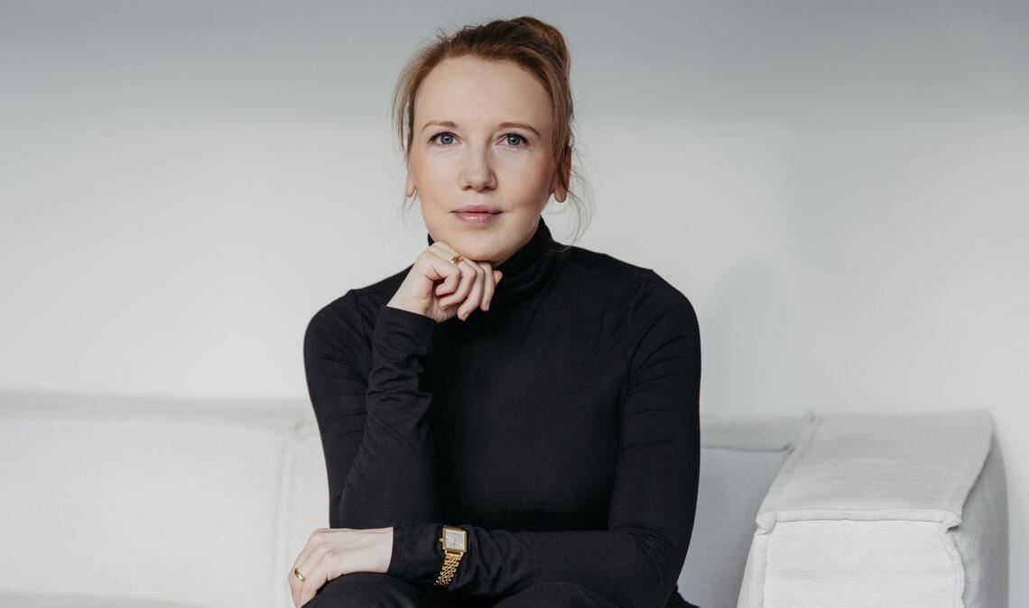 Auf Social Media werden viele psychologische Phänomene oft extrem vereinfacht dargestellt. Die Psychologin Esther Bockwyt kritisiert in ihrem neuen Buch aktuelle Pop-Psychologie-Trends und plädiert für weniger schwarz-weiß Denken.