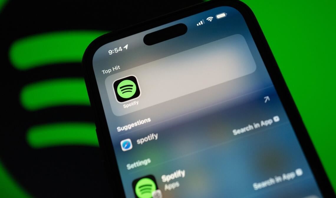 So kann man mit Freunden chatten Auf Spotify kann man jetzt auch chatten.