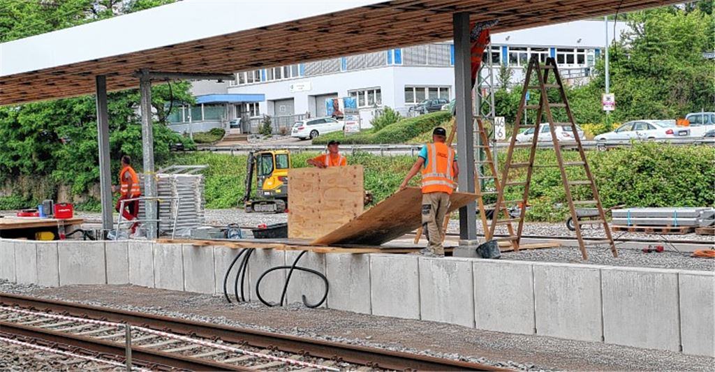 Bahnsteigerhöhung macht Fortschritte
