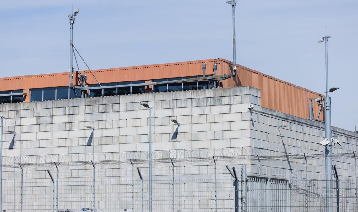Auf dem Gelände des Forschungszentrums Jülich lagern die Castorbehälter.