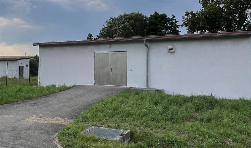 Auf dem Wasserwerk Lückenbronn wird eine Photovoltaikanlage installiert. Foto: Helbig