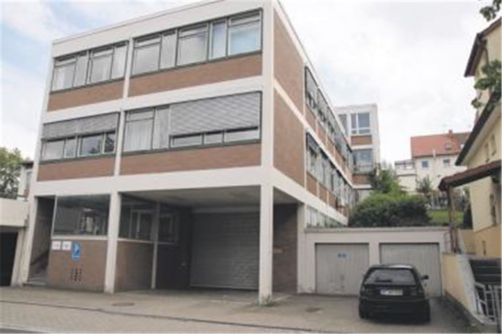 Auf dem früheren Produktionsareal der Mühlacker Firma Münch, die mittlerweile ins Gewerbe- und Industriegebiet Waldäcker umgezogen ist, sollen 25 Wohnhäuser gebaut werden. Nach Einschätzung der zuständigen Immobilienfirma soll voraussichtlich im September oder Oktober mit der Realisierung des Vorhabens begonnen werden.
Foto: Disselhoff