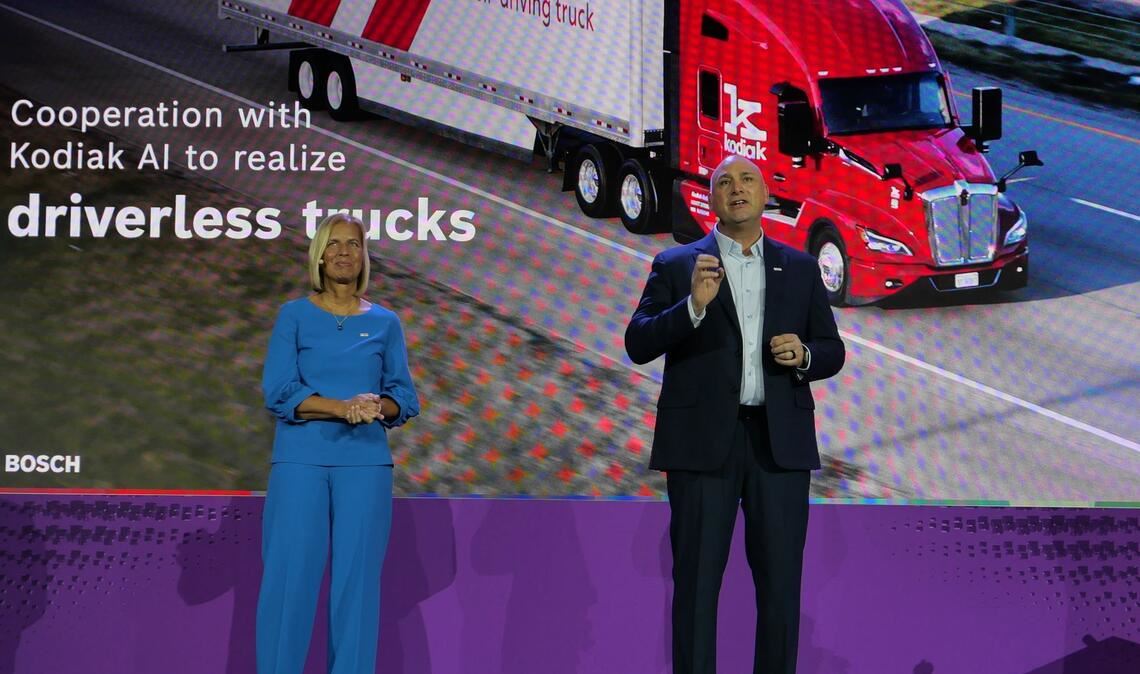 Auf der CES kündigte Bosch eine Kooperation mit dem Start-up Kodiak ‍AI, mit der man standardisierte Hard- und Software für ‍fahrerlose Lastwagen entwickeln will.