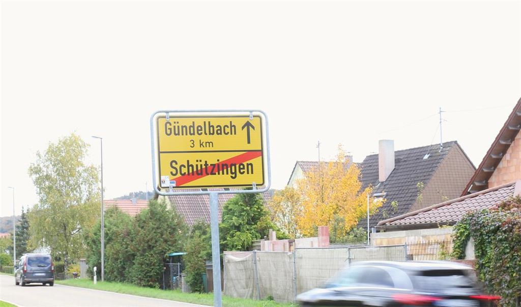 Auf der Manfred-Behr-Straße sorgen beschleunigende Fahrzeuge am Ortsausgang in Richtung Gündelbach für eine Geräuschkulisse, die Anwohnern gegen den Strich geht. Foto: sil