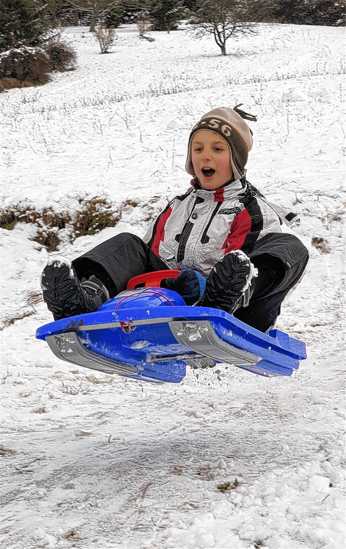 Auf der Schützinger „Teufelsbahn“ geht es in diesen Tagen rasant zu. Leserfoto: Ullrich Bäßler