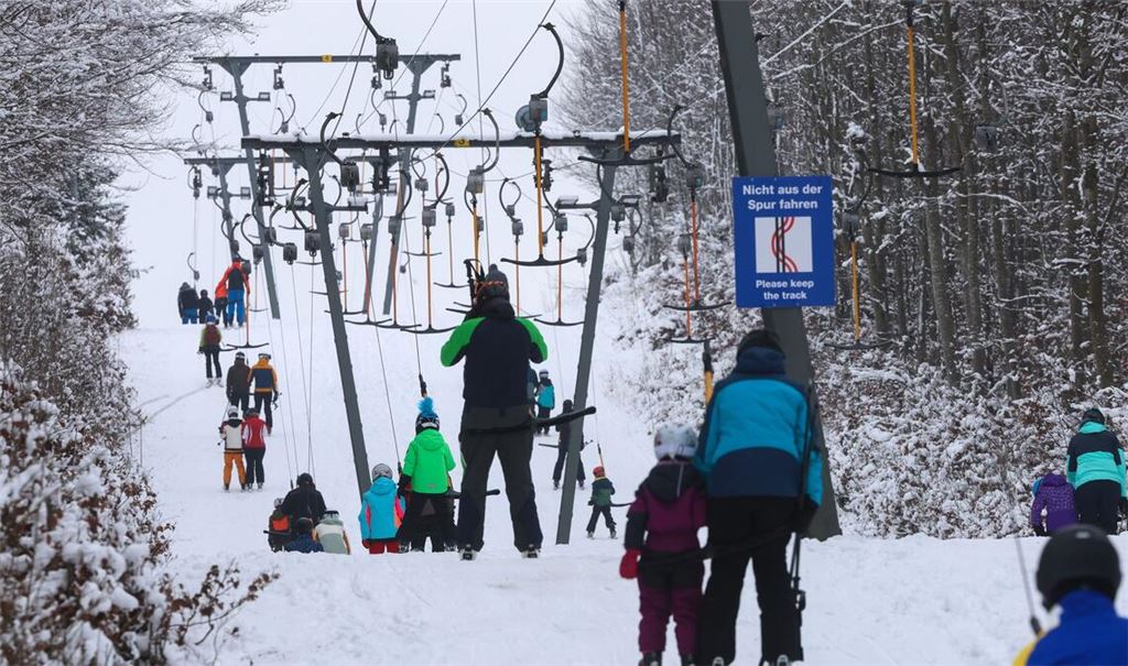 Auf der Schwäbischen Alb gibt es rund 70 Skilifte.  (Archivbild)