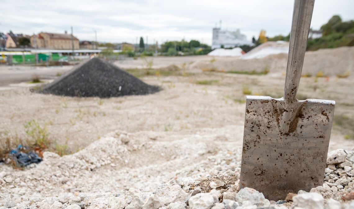 Auf der Ziegelhöhe in Mühlacker könnten laut Hofkammer schon Ende November erste Bauaktivitäten zu sehen sein. Foto: Fotomoment