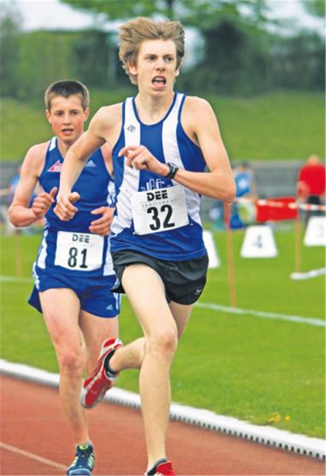 Auf der Zielgeraden spurtet Simon Brodbeck (re.) an seinem Widersacher vorbei. Foto: privat