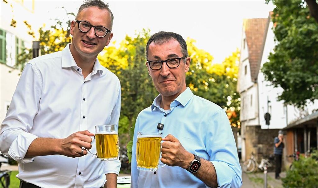 Auf ein Bier mit Özdemir hieß es am Mittwochabend in  Kirchheim/Teck. Grünen-Fraktionschef Andreas Schwarz hatte in seinen Heimatwahlkreis geladen.