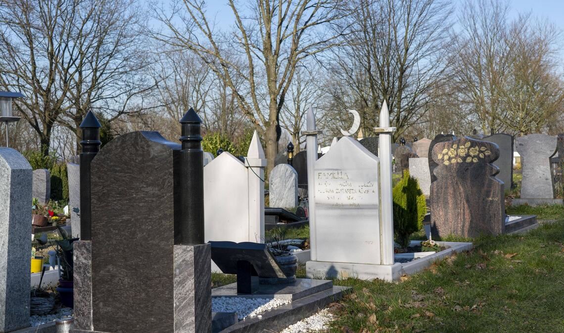 Auf einem Essener Friedhof sind Gräber auf einer islamischen Bestattungsstätte geschändet worden (Archivfoto).