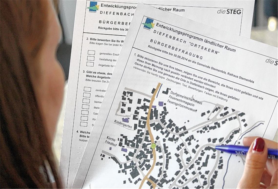 Auf einem solchen Fragebogen können Bürger derzeit ihre Ideen für die Diefenbacher Dorfentwicklung einbringen. 
