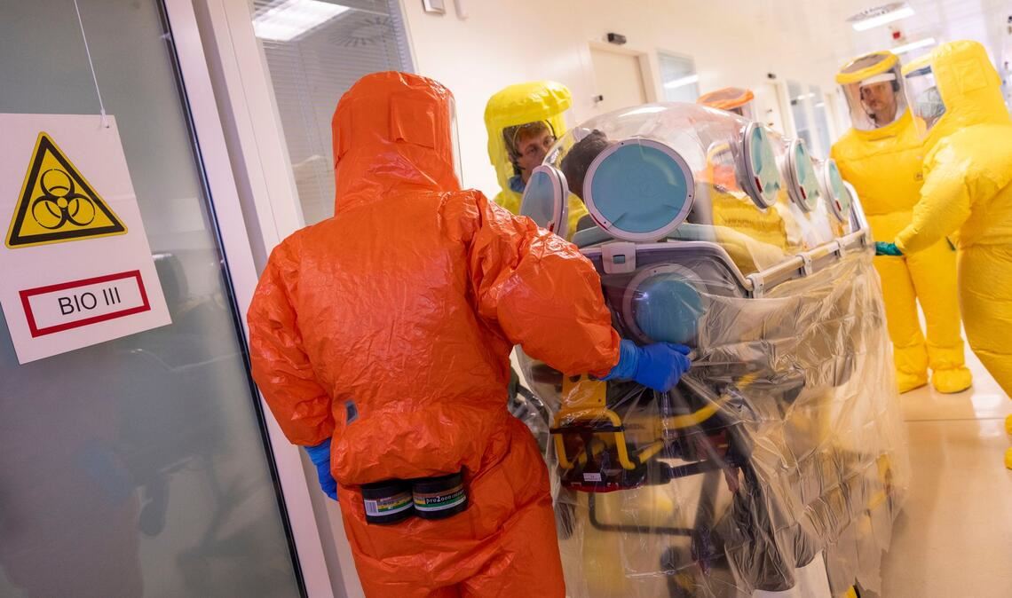 Auf einer Sonderisolierstation können hochinfektiöse Patienten behandelt werden. (Archivbild)