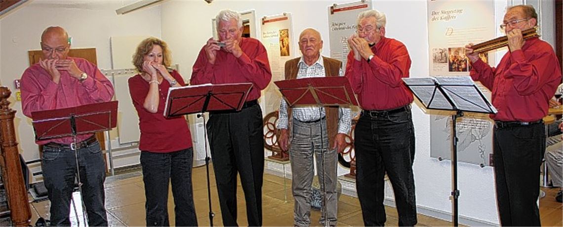 Auftritt der Mundhärfler mit Gesangseinlage des ehemaligen Mitglieds Kurt Zundel.