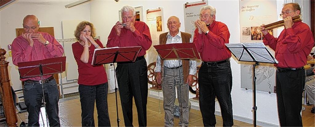 Auftritt der Mundhärfler mit Gesangseinlage des ehemaligen Mitglieds Kurt Zundel.