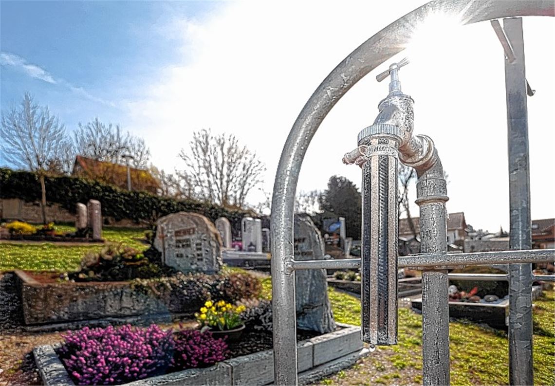 Aus den Wasserhähnen auf dem Ölbronner Friedhof kommt derzeit kein Wasser. Es ist wegen nächtlicher Kältegrade noch abgestellt. Foto: Fotomoment