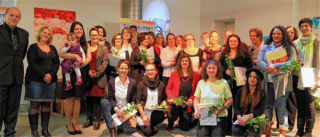 Ausbildung absolviert: die neuen Tagesmütter mit Zertifikat.