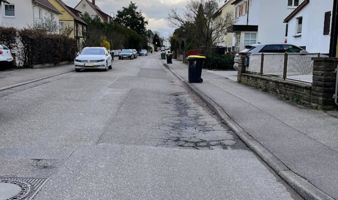 Ausgebesserter Belag – aber warum bleibt das folgende Stück schadhaft? Foto: privat
