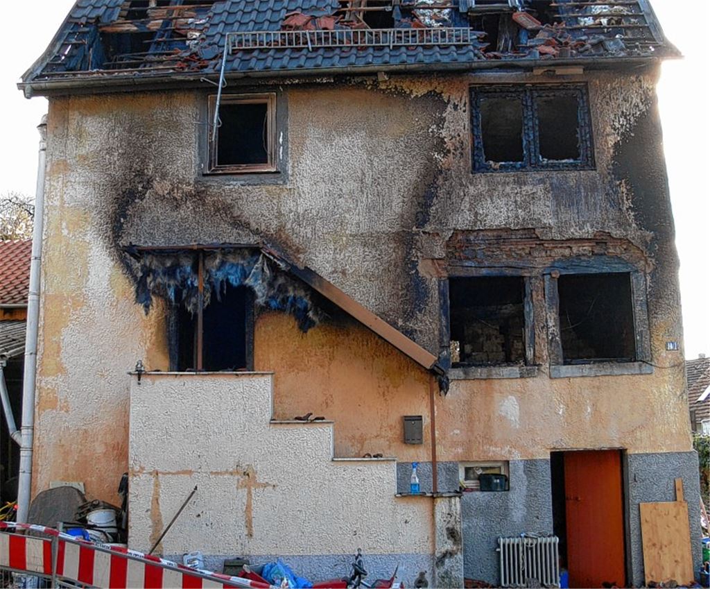Ausgebranntes Haus. Foto: Garhöfer