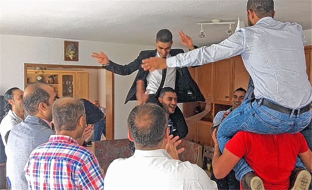 Verlobungsfeier mit Tanz und Kaffee