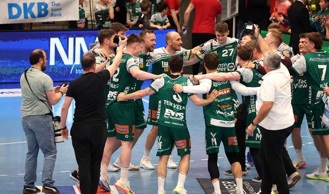 Ausgelassene Freude bei Frisch Auf.