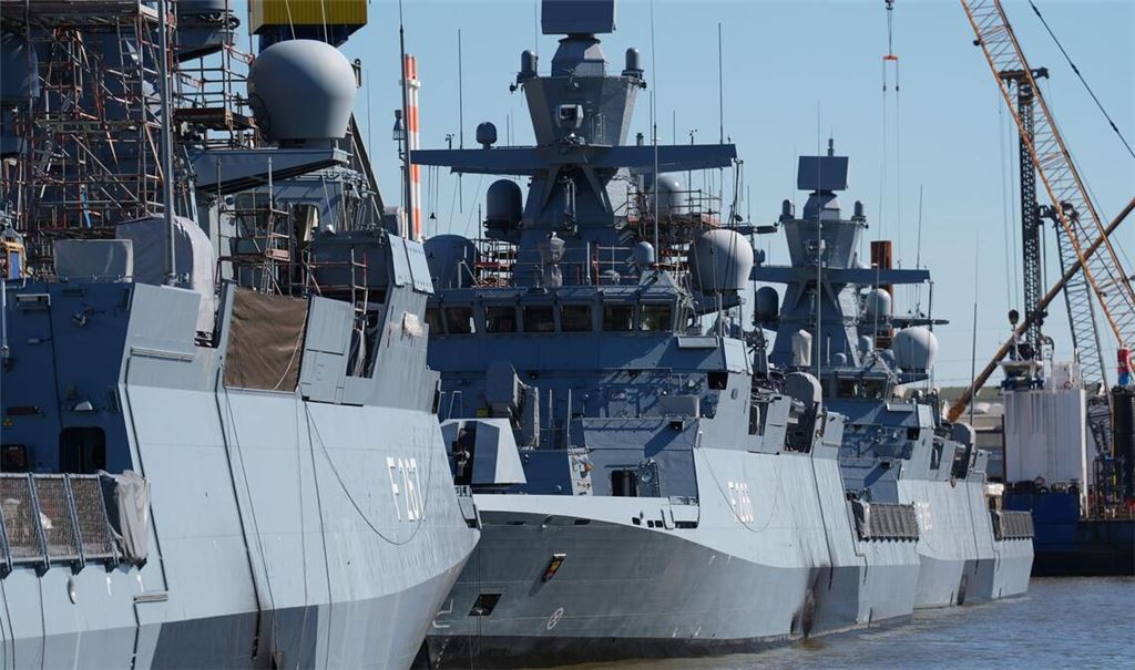 Ausschlaggebend für die vollstreckten Haftbefehle sei eine versuchte Sabotagehandlung an der Korvette "Köln" gewesen, heißt es. (Archivbild)