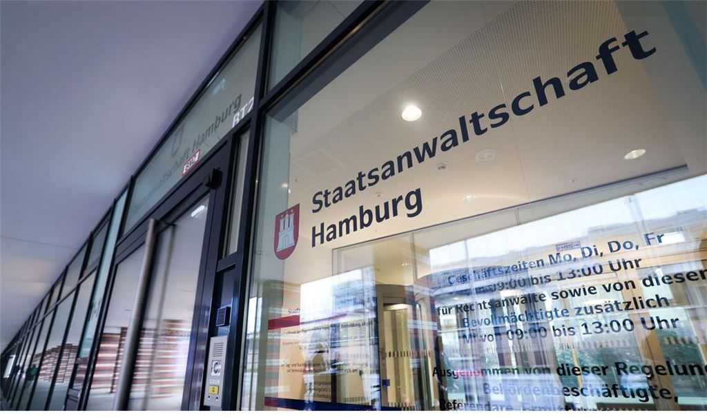 Außenansicht mit Haupteingang zur Staatsanwaltschaft Hamburg (Symbolbild).
