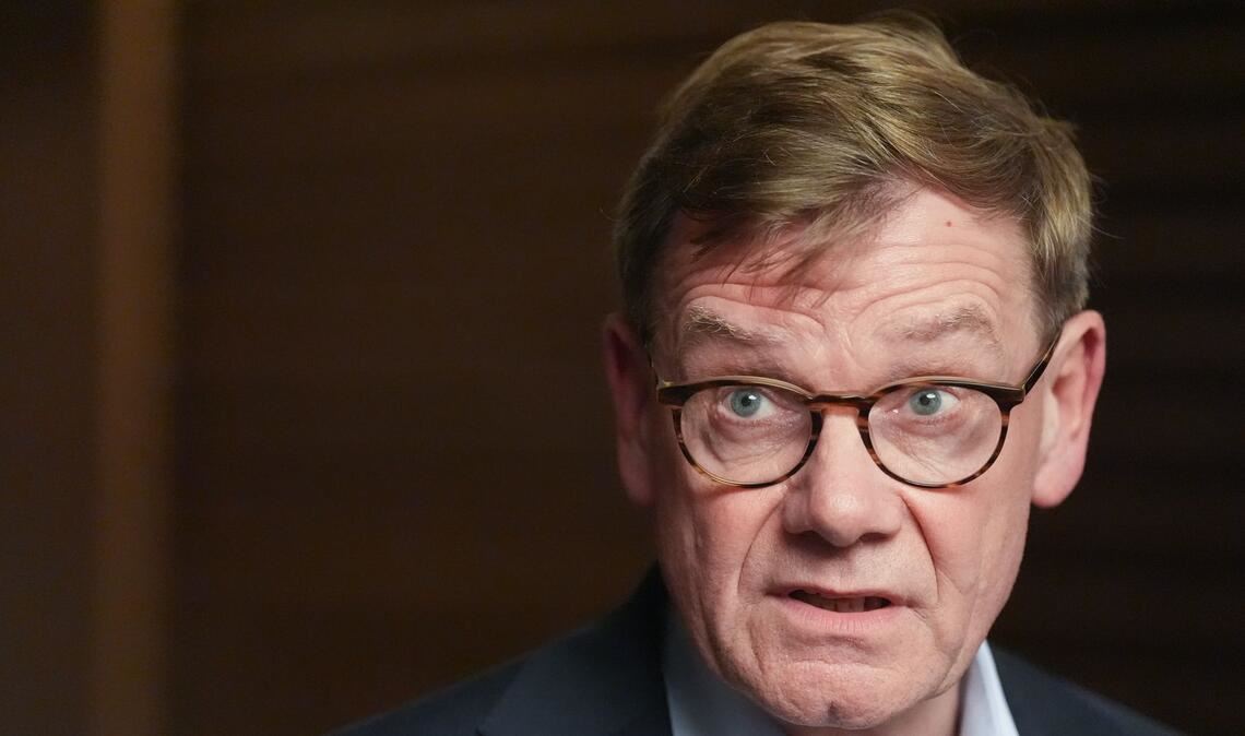 Außenminister Johann Wadephul (CDU) äußert sich in Tel Aviv nach einem Treffen mit seinem israelischen Amtskollegen Gideon Saar optimistisch zur weiteren Umsetzung des Nahost-Friedensprozesses.