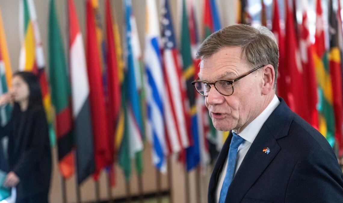 Außenminister Johann Wadephul (CDU) besucht vor dem Hintergrund der Kriege im Iran und in der Ukraine die Vereinten Nationen in New York. Es geht auch um Reformen der Weltorganisation.
