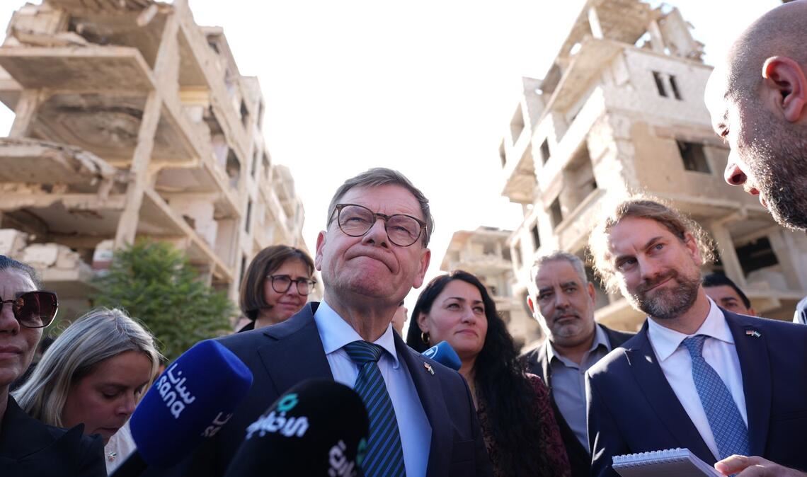 Außenminister Johann Wadephul (CDU) hatte vergangene Woche unter dem Eindruck schwerer Zerstörungen in einer Vorstadt von Damaskus Zweifel an einer raschen Rückkehr einer großen Zahl von syrischen Kriegsflüchtlingen geäußert.