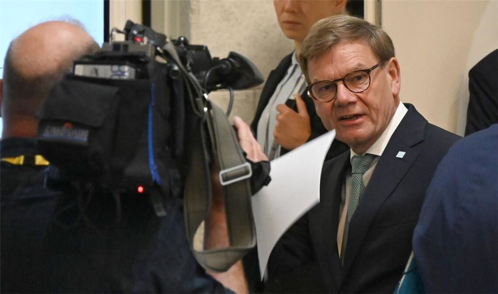 Außenminister Johann Wadephul hält den Kommissionsvorschlag nicht für sinnvoll.