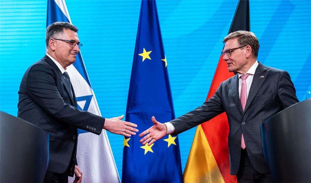 Außenminister Wadephul ruft in einer Pressekonferenz mit seinem israelischen Kollegen Saar den Iran zur Rückkehr an den Verhandlungstisch auf