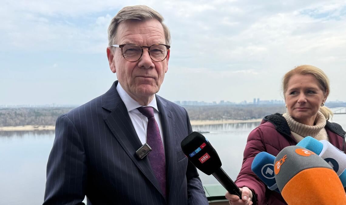 Außenminister Wadephul und EU-Chefdiplomatin Kallas halten sich gemeinsam mit Kollegen zu einem Solidaritätsbesuch in der Ukraine auf. (Archivbild)