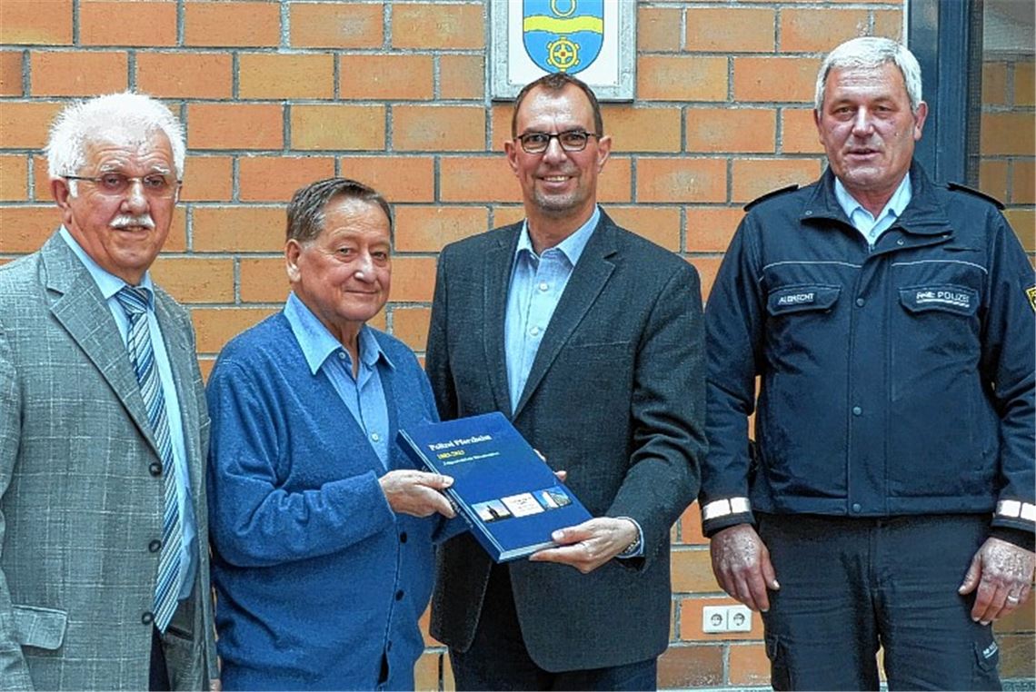 Chronik zeigt die Polizeigeschichte