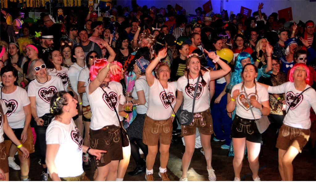 Ausverkauft: In der Enzberger Festhalle steigt am Samstagabend eine große Faschingsparty, die vom örtlichen Musikverein auf die Beine gestellt wird. Fotos: Stahlfeld