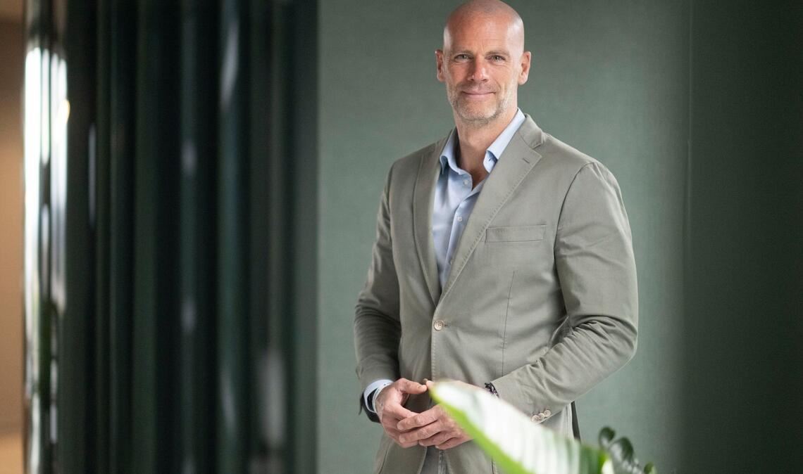 Autoexperte Constantin Gall von EY analysiert die Herausforderungen der Zulieferindustrie. (Archivbild)