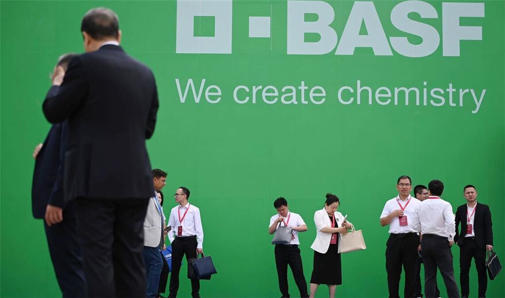 BASF mit Hauptsitz in Ludwigshafen ist der weltgrößte Chemiekonzern.