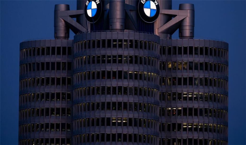 BMW ruft Hunderttausende Autos wegen Brandgefahr zurück. (Symbolbild)