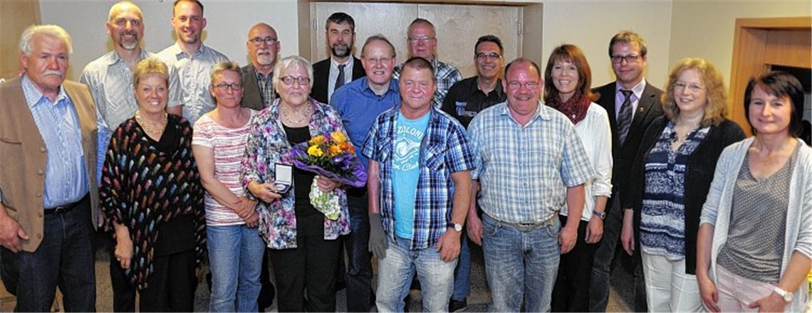 Else Burkhardt erhält die Maulbronner Bürgermedaille