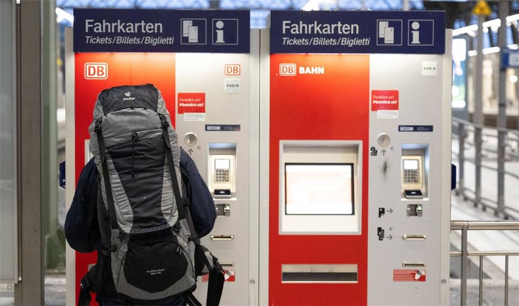 Bahnchefin Palla setzt ein Signal: Die Fahrpreise bleiben bis auf weiteres stabil. (Archivbild)