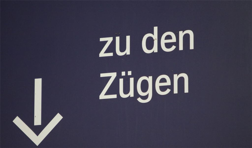 Bahnreisende müssen aufpassen: Ende Februar wird der Fahrplan durcheinandergewirbelt. Symbolfoto: Archiv 