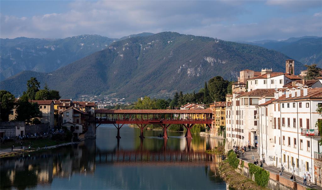 Bassano hat nicht nur sein Wahrzeichen, die markante Brücke, sondern noch viel mehr zu bieten. Foto: privat