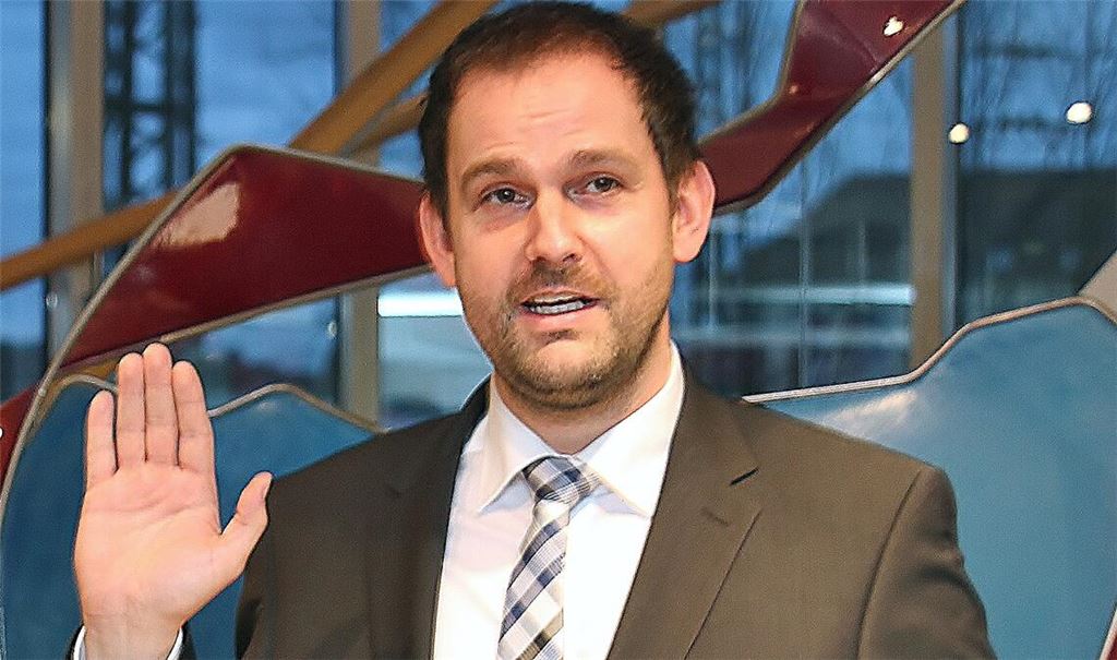 Bastian Rosenau bei seiner Vereidigung als Landrat am 1. Februar 2018. Foto: Archiv