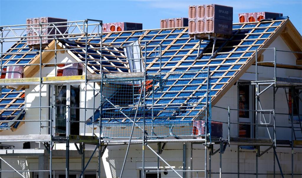 Bauen wird immer teurer: Wird der Traum vom Einfamilienhaus aufgrund höherer Bauzinsen noch unerfüllbarer?