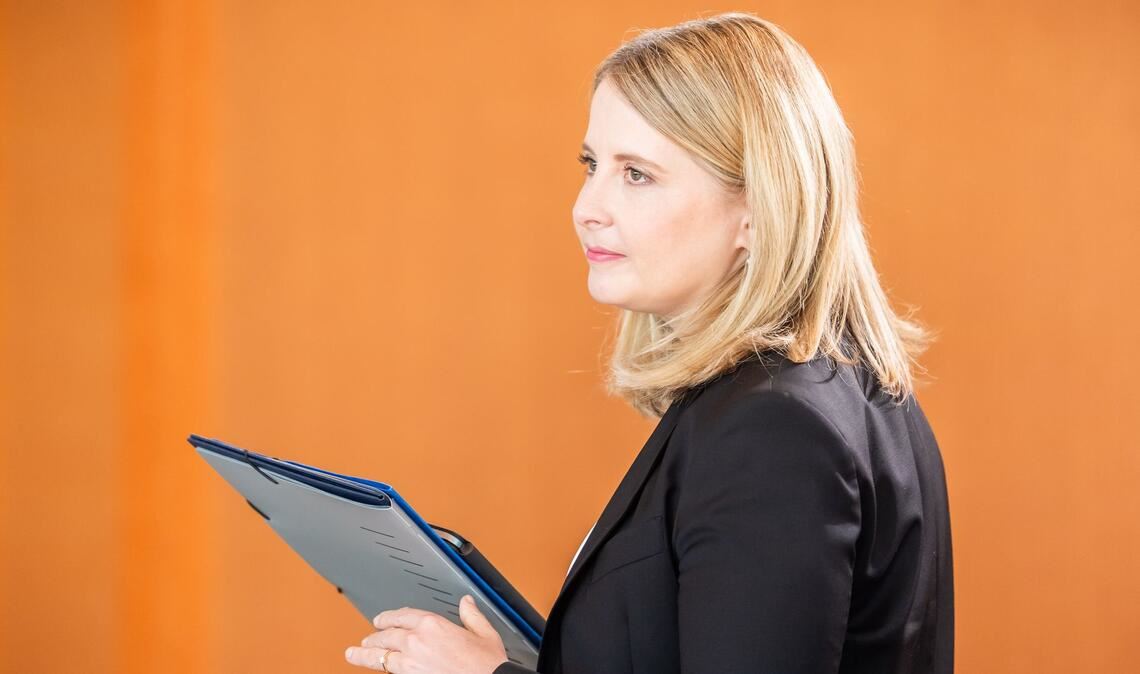 Bauministerin Verena Hubertz (SPD) hofft auf schnellere Planungsverfahren.