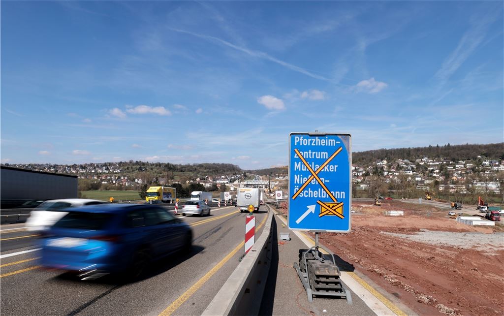 Baustelle auf der A8: Die nächste Vollsperrung kündigt sich an. Foto: Tilo Keller